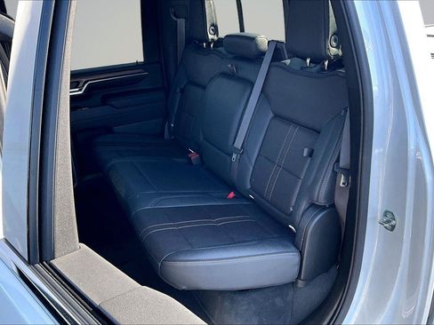 Used 2024 Chevrolet Silverado 2500 High Country w/ Technology Package AWD/4WD image 27