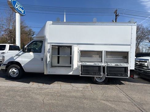 New 2026 Ford E-350 and Econoline 350 Super Duty w/ Power Equipment Group RWD image 2