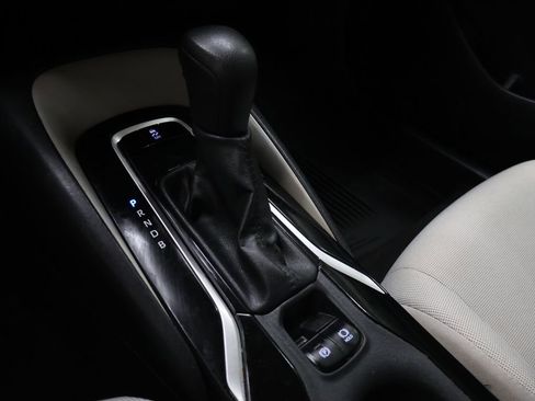 Used 2022 Toyota Corolla LE FWD image 26