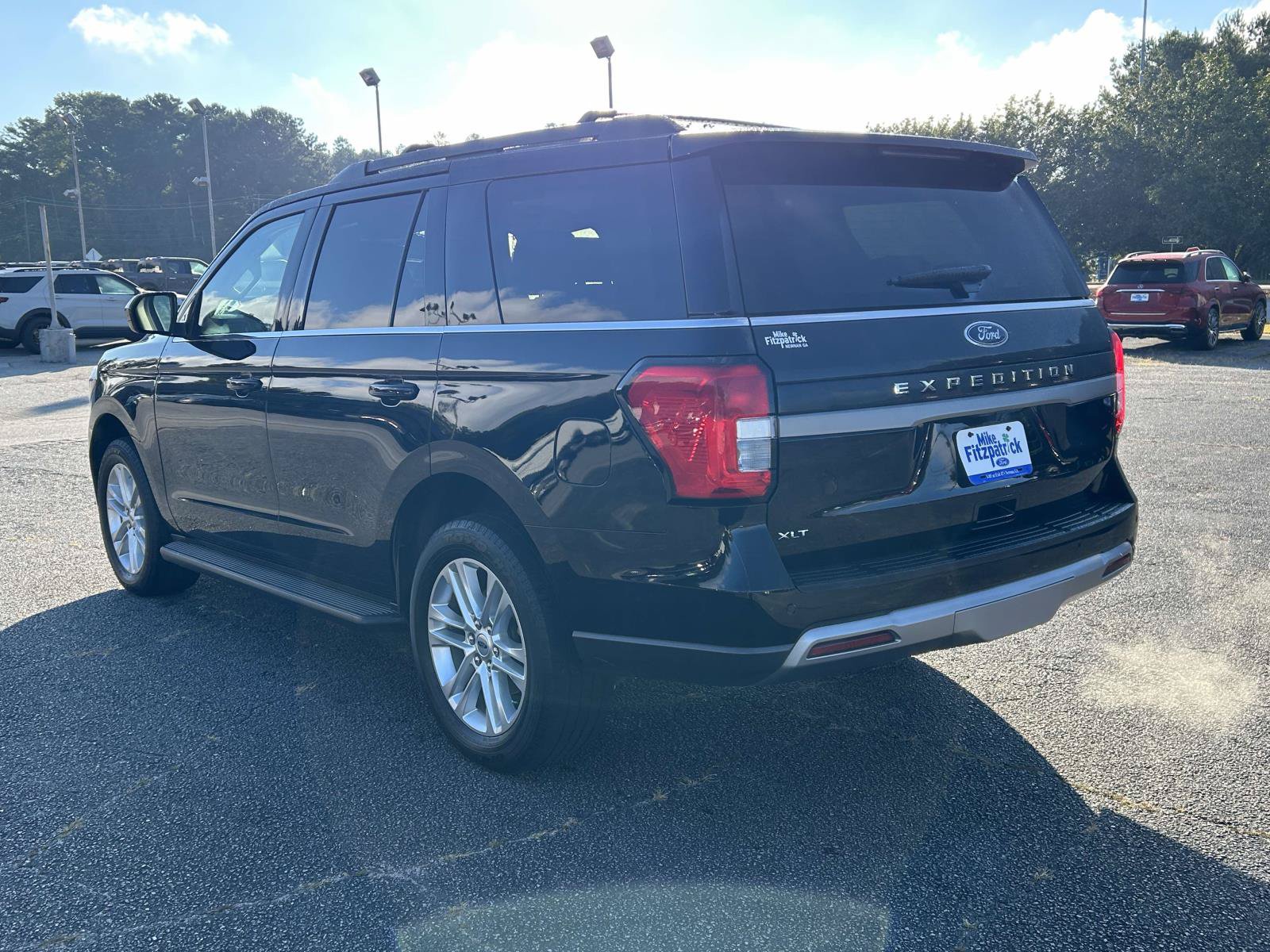 Used 2024 Ford Expedition XLT RWD image 5