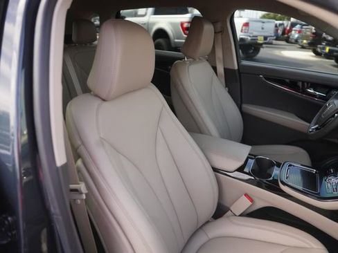 Used 2023 Lincoln Nautilus FWD image 19