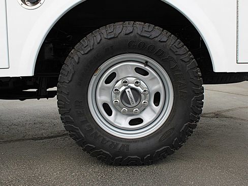 Used 2024 Ford F350 XL w/ XL Driver Assist Package AWD/4WD image 32