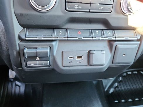 Used 2024 GMC Sierra 2500 Pro image 27