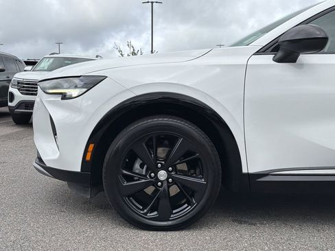 Used 2021 Buick Envision Essence w/ Sport Touring Package FWD image 9