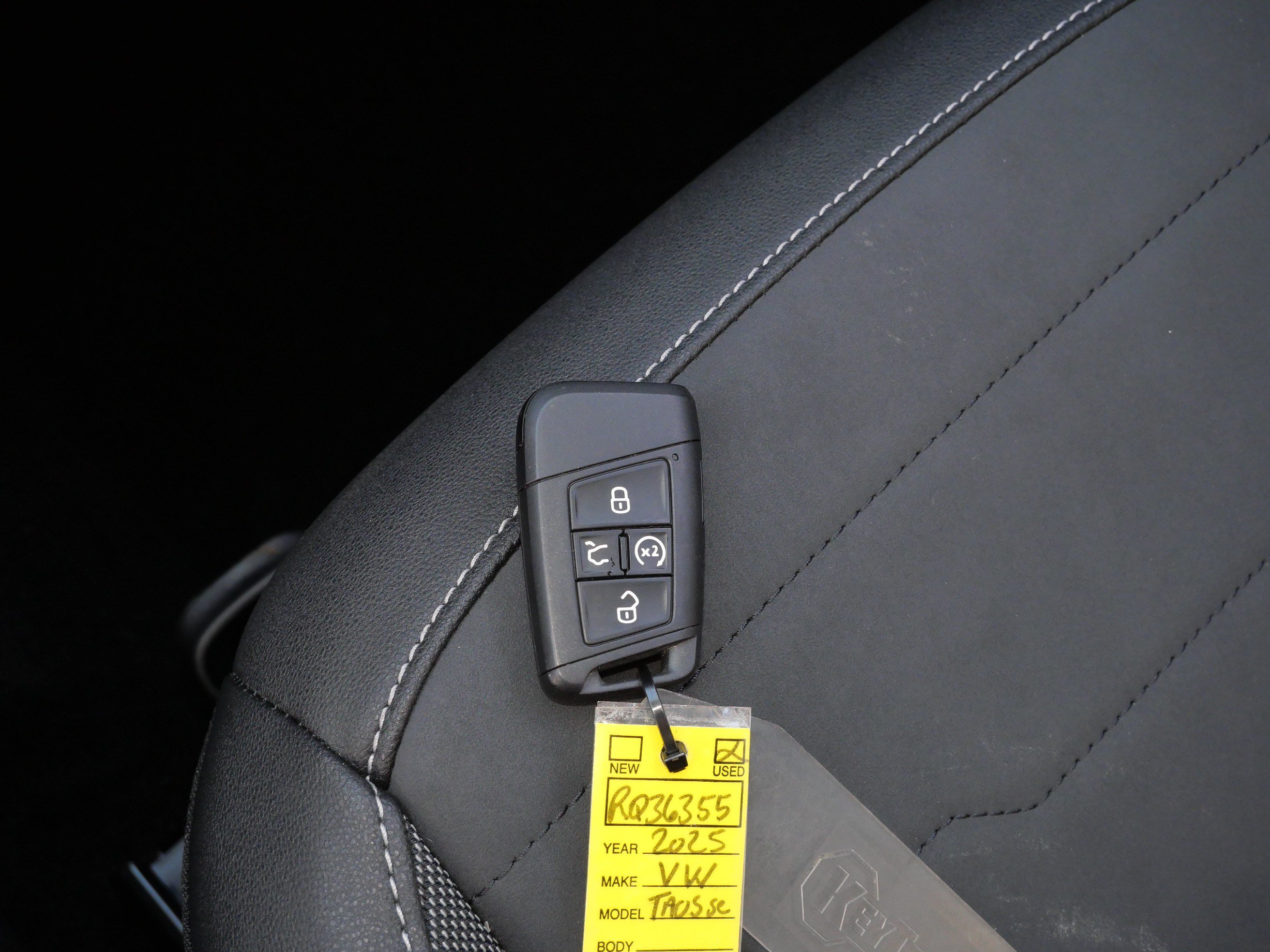 Certified 2025 Volkswagen Taos SE AWD/4WD image 30