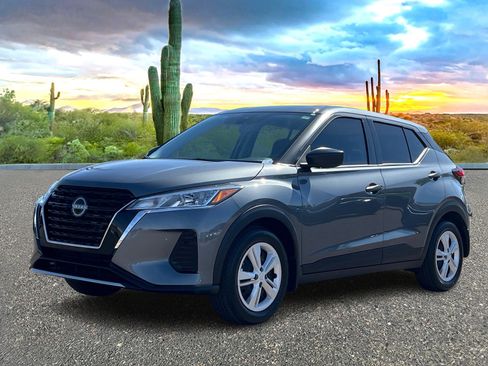 Certified 2025 Nissan Kicks Play S image 2