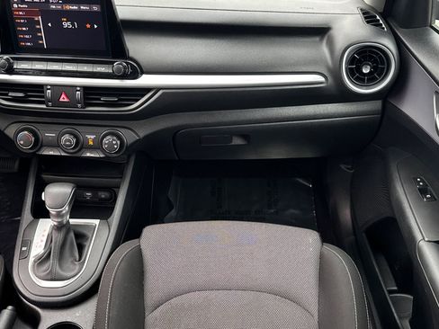 Used 2024 Kia Forte LXS w/ LXS Technology Package image 29