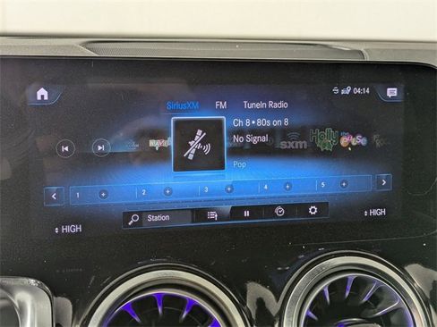 Used 2023 Mercedes-Benz EQB 300 4MATIC image 21