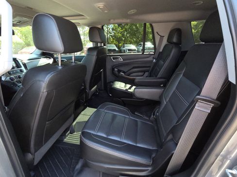 Used 2020 GMC Yukon Denali w/ Denali Premium Package AWD/4WD image 29