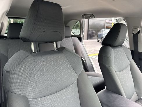 Used 2024 Toyota RAV4 XLE FWD image 46