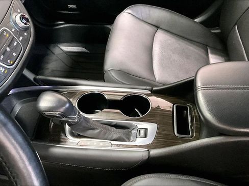 Used 2022 Chevrolet Malibu Premier image 18