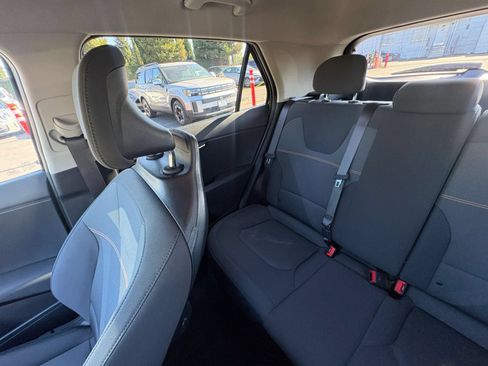 Used 2026 Kia Niro LX FWD image 37