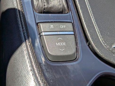 Used 2019 Cadillac CTS Luxury RWD image 24
