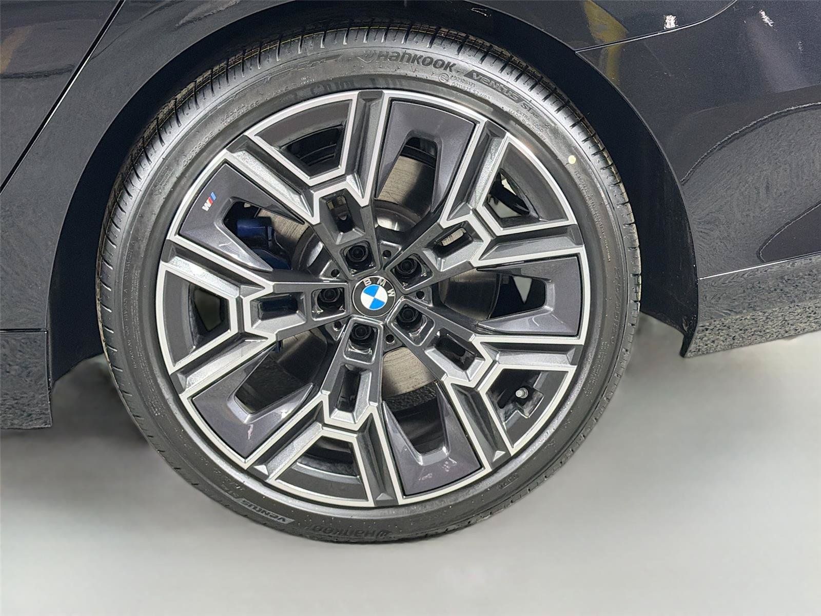New 2026 BMW 530i w/ M Sport Package RWD image 60