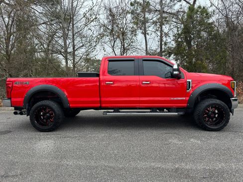 Used 2019 Ford F350 Lariat w/ Chrome Package image 4