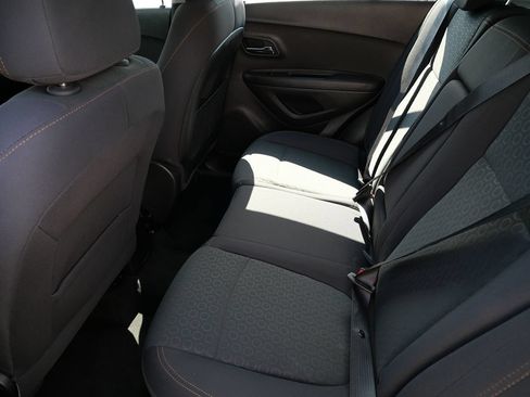 Used 2017 Chevrolet Trax LS AWD/4WD image 23