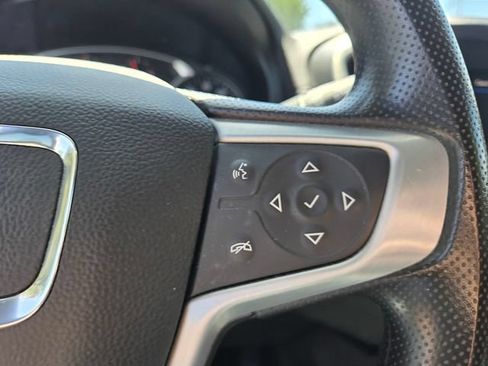 Used 2024 GMC Terrain SLE AWD/4WD image 21