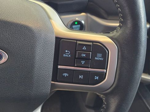 Used 2024 Ford Expedition XLT image 16