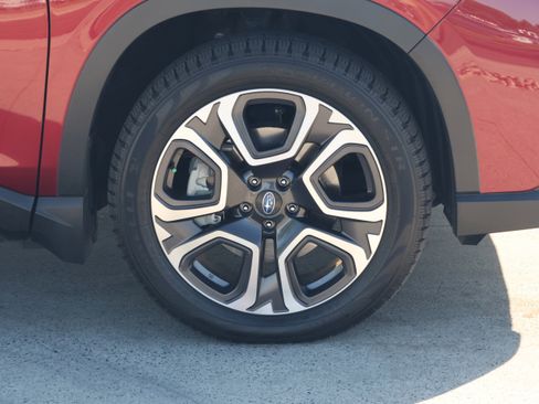 Used 2023 Subaru Ascent Limited w/ Technology Package image 11