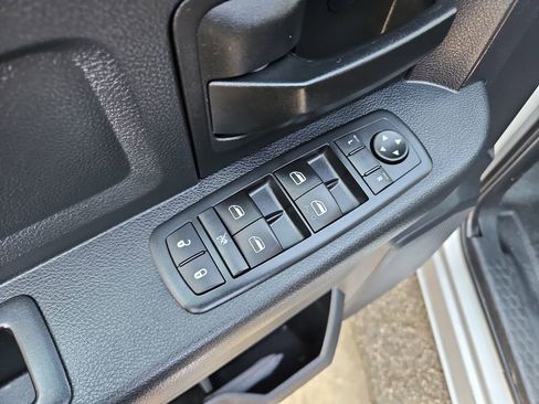 Used 2016 RAM 1500 Tradesman image 21