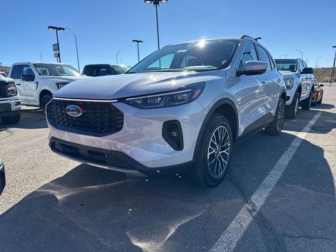 New 2026 Ford Escape SE w/ PHEV Premium Package FWD image 1