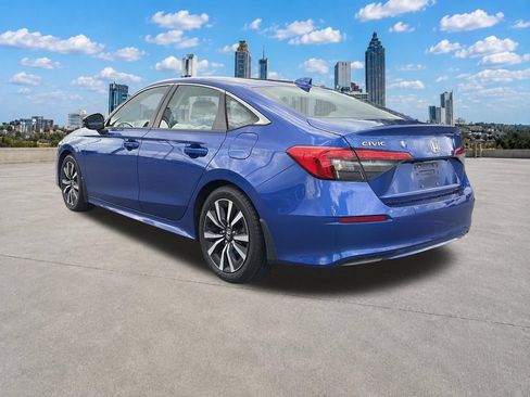 Used 2022 Honda Civic EX image 3