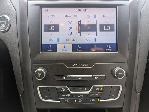 Used 2019 Ford Fusion SE w/ Equipment Group 151A image 10