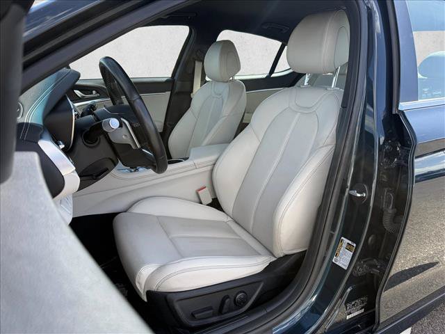 Used 2025 Genesis G70 2.5T RWD image 11