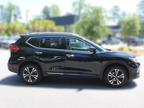Used 2017 Nissan Rogue SL w/ SL Premium Package AWD/4WD image 14