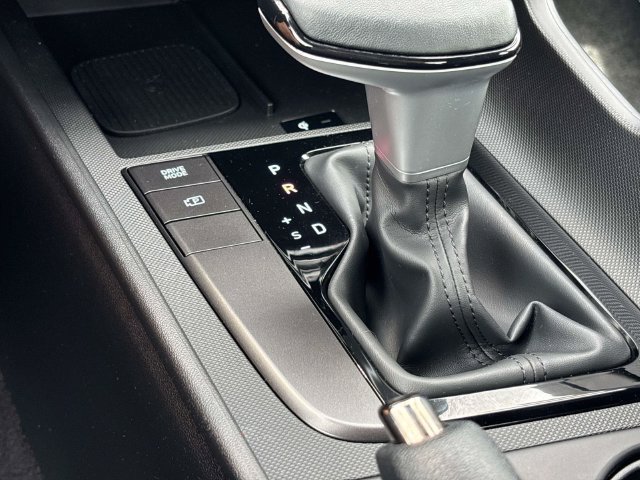 Used 2025 Hyundai Elantra Sport FWD image 22
