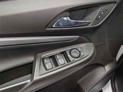 Used 2023 Chevrolet Bolt EUV LT w/ Convenience Package image 16