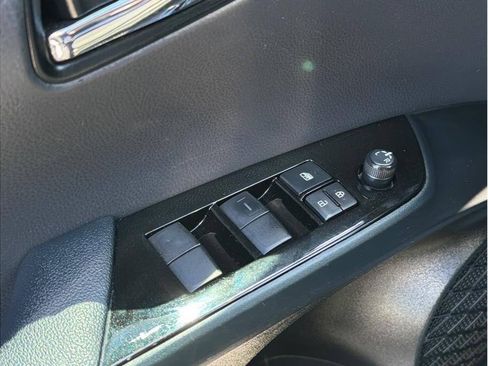 Used 2022 Toyota Prius Prime LE FWD image 15