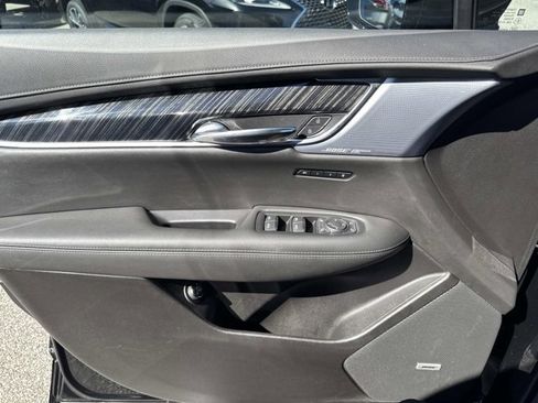 Used 2024 Cadillac XT6 Premium Luxury image 8