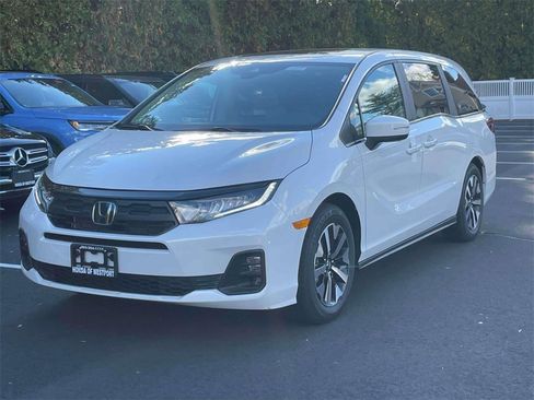 New 2026 Honda Odyssey Sport-L image 3