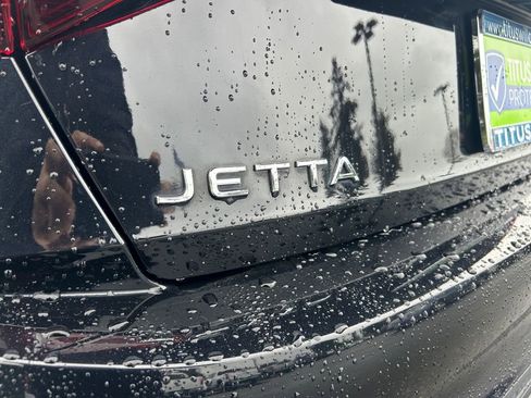 Used 2022 Volkswagen Jetta SE FWD image 35