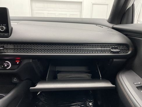 Used 2024 Honda HR-V Sport image 36