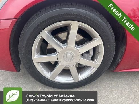 Used 2005 Cadillac XLR image 12