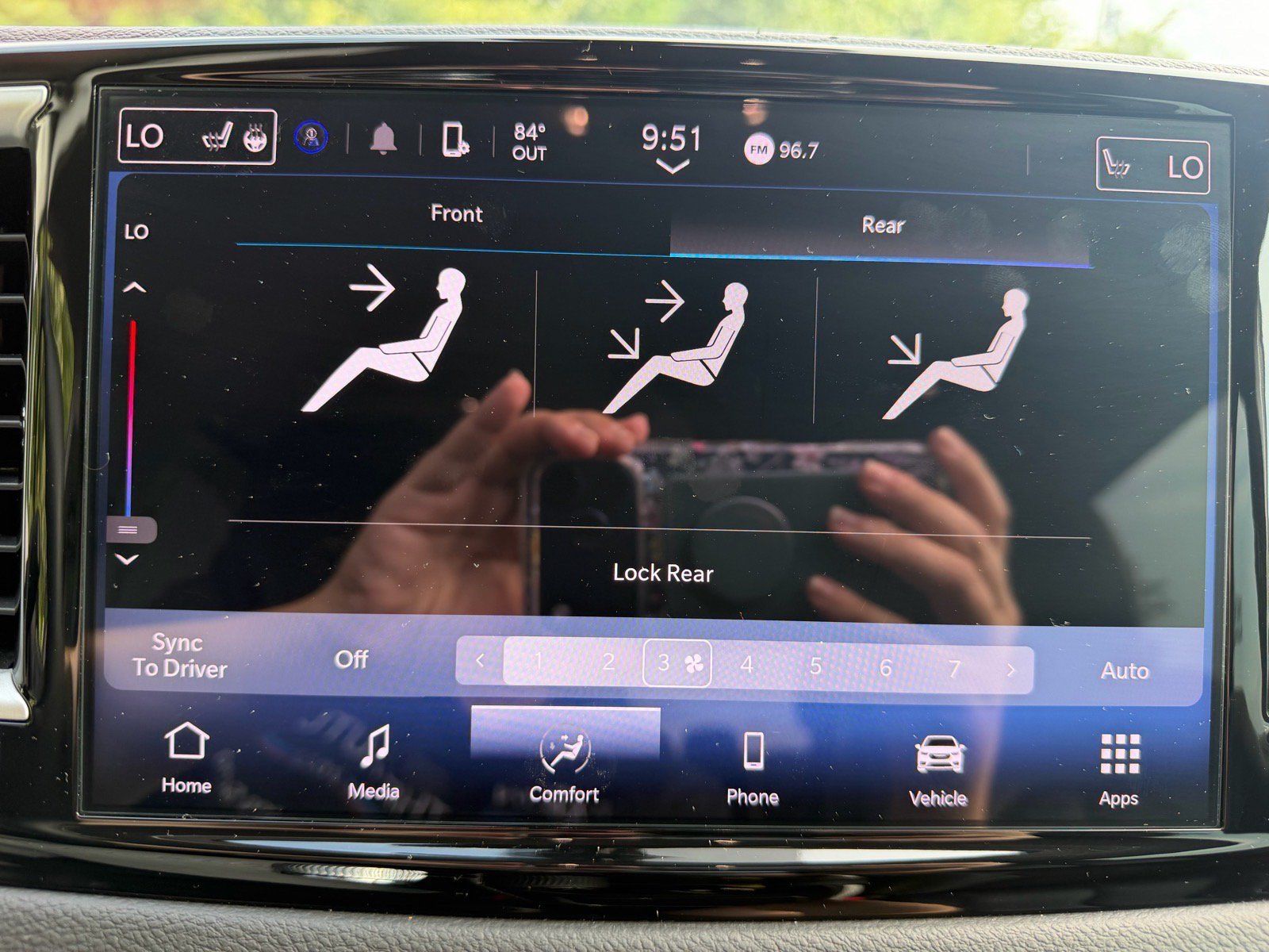 Used 2024 Chrysler Pacifica Touring-L FWD image 39