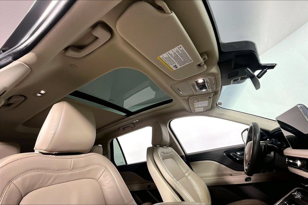 Used 2023 Lincoln Aviator Reserve w/ Equipment Group 201A AWD/4WD image 22