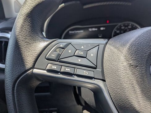 Used 2024 Nissan Versa SV w/ Trunk Package FWD image 20