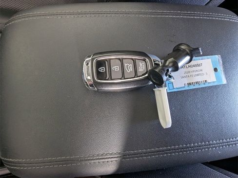 Used 2020 Hyundai Santa Fe Limited image 26