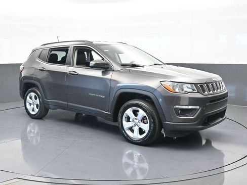 Used 2021 Jeep Compass Latitude w/ Driver Assistance Group image 8