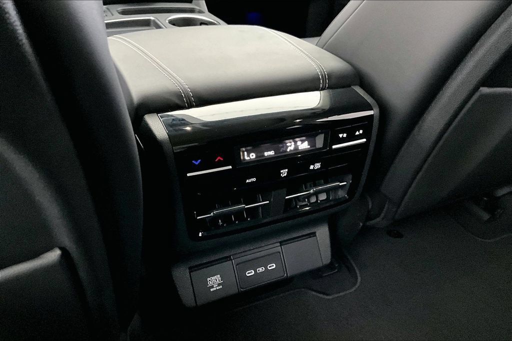 Certified 2026 Acura MDX w/ Technology Package FWD image 29