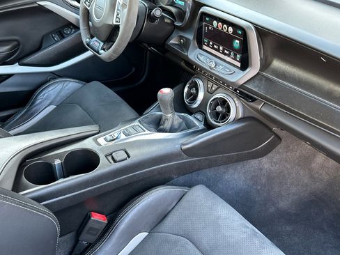 Used 2018 Chevrolet Camaro SS image 18