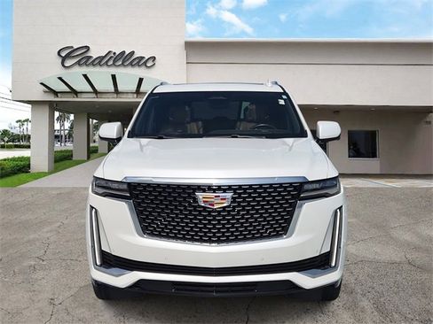 Used 2024 Cadillac Escalade ESV Premium Luxury image 8