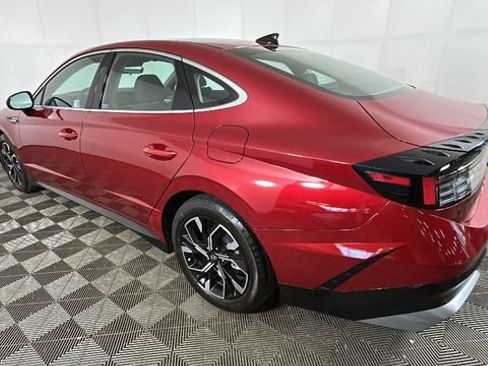 Used 2024 Hyundai Sonata SEL FWD image 5