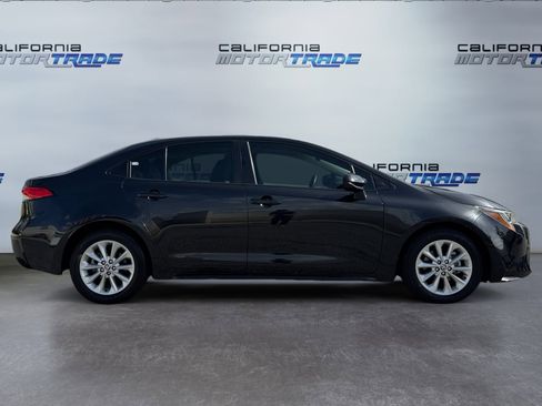 Used 2022 Toyota Corolla LE w/ LE Convenience Package FWD image 4