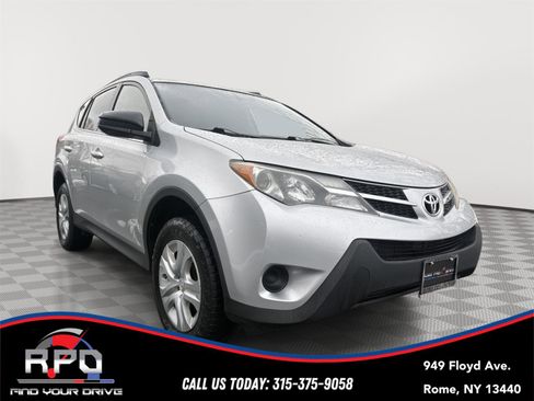 Used 2014 Toyota RAV4 LE image 7