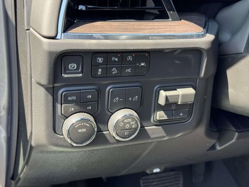New 2026 Chevrolet TrailBlazer LT w/ Convenience Package AWD/4WD image 15