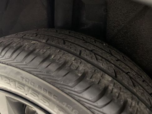 Used 2022 Volkswagen Taos SEL w/ Panoramic Sunroof Package image 40